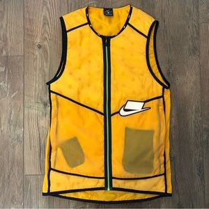 Nike Aerolayer Running Vest Yellow Small